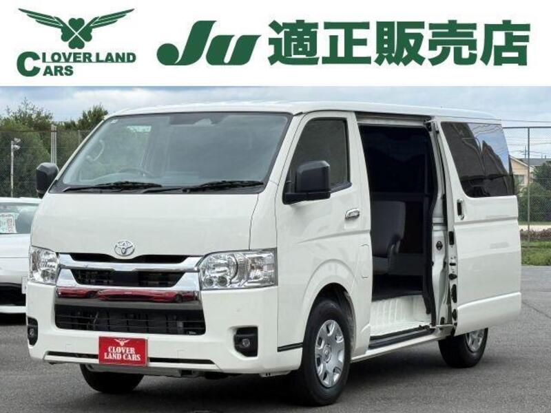 TOYOTA HIACE VAN