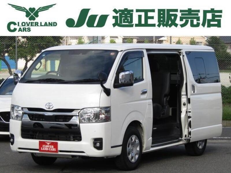 TOYOTA HIACE VAN