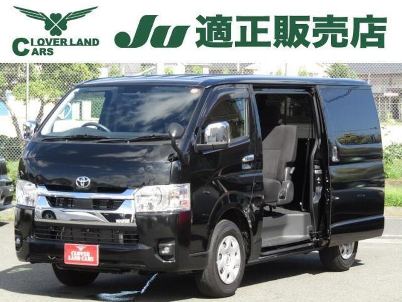 TOYOTA HIACE VAN