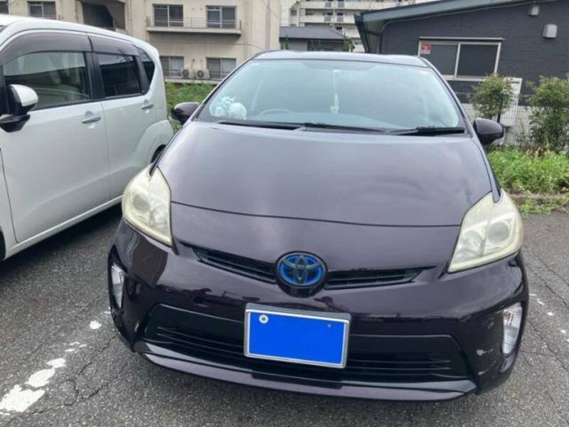 TOYOTA PRIUS