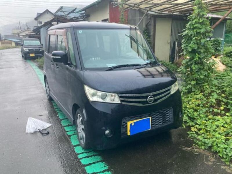 NISSAN ROOX