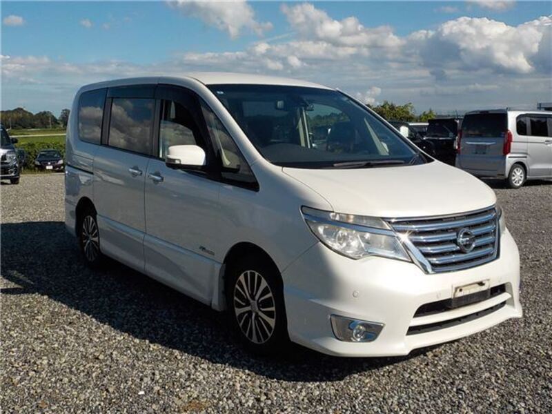 NISSAN SERENA