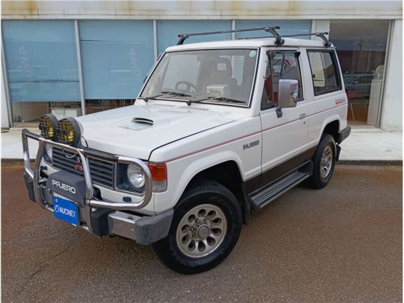 MITSUBISHI PAJERO