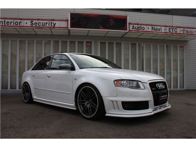AUDI RS4