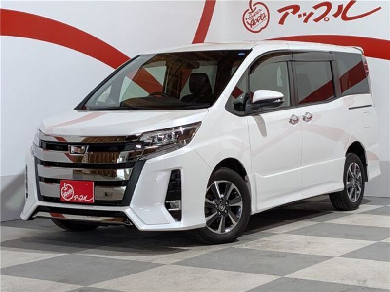 TOYOTA NOAH