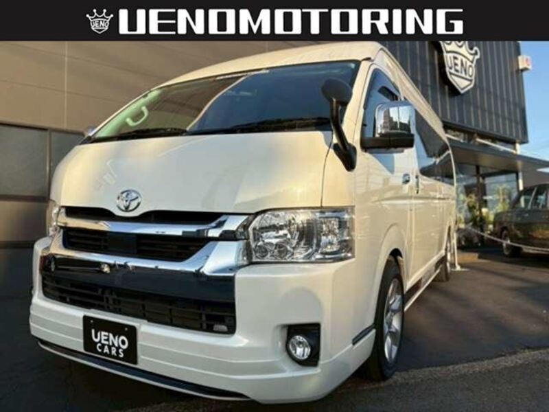 TOYOTA HIACE VAN