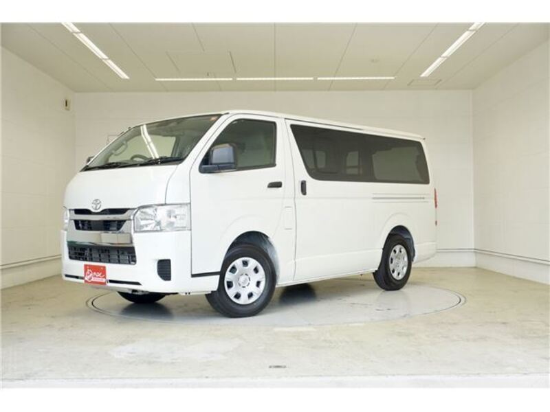 TOYOTA HIACE