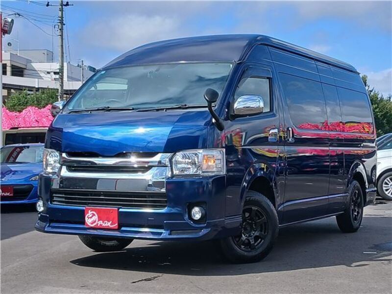 TOYOTA HIACE