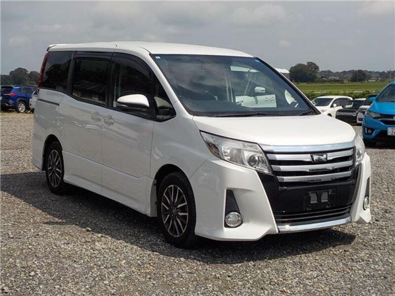TOYOTA NOAH