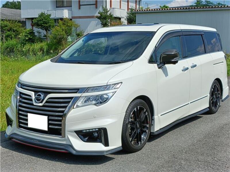 NISSAN ELGRAND