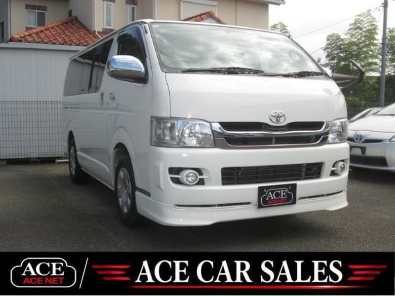 TOYOTA HIACE VAN
