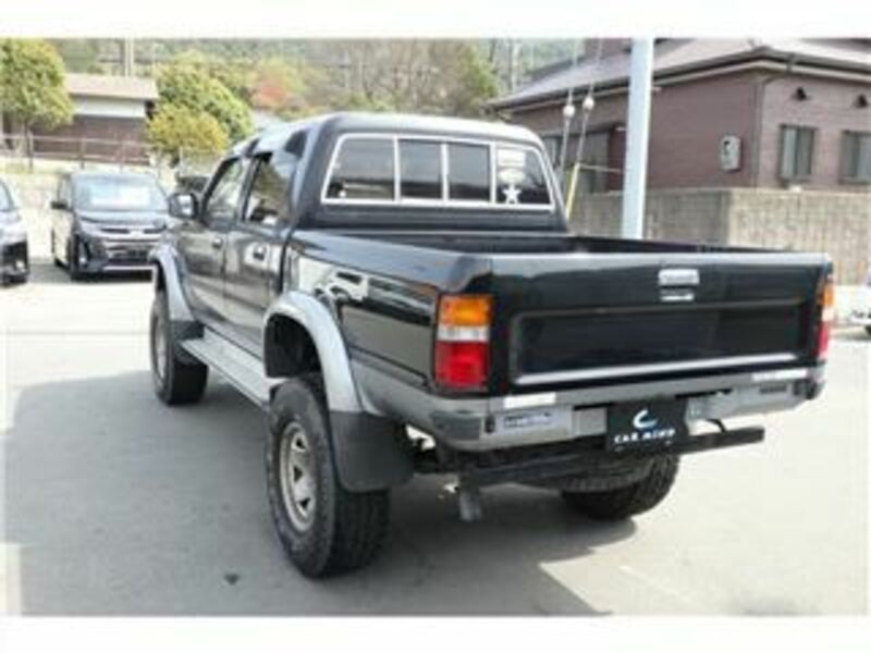 HILUX