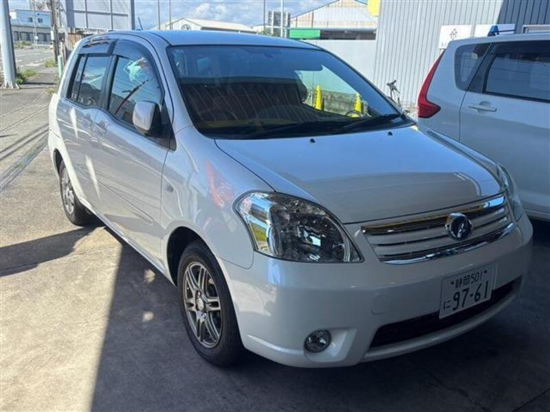 TOYOTA RAUM