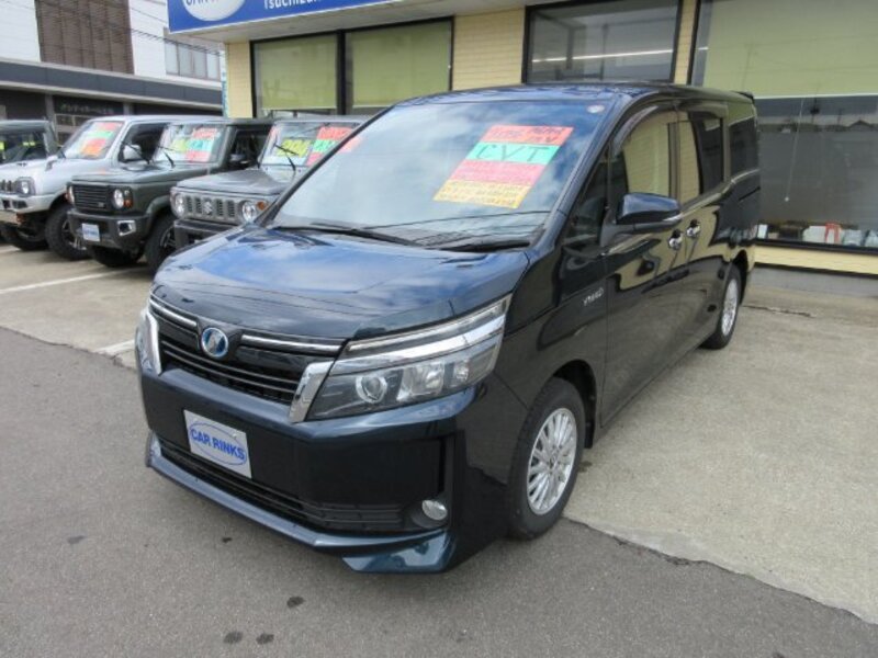 TOYOTA VOXY