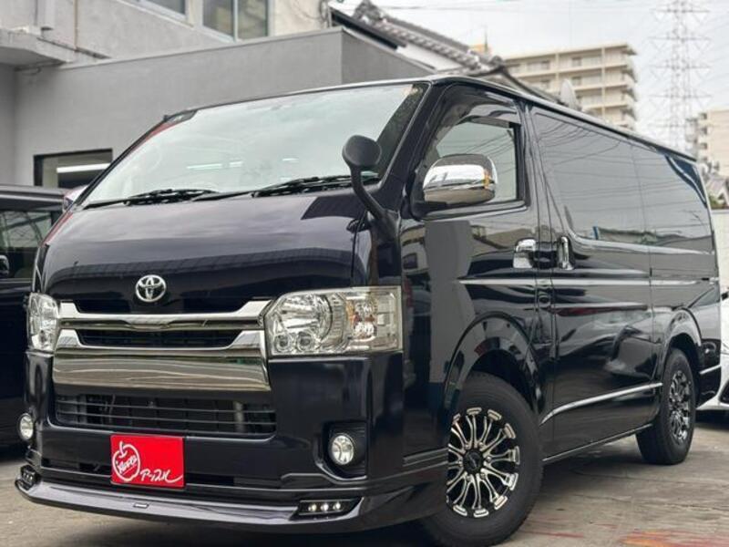 TOYOTA REGIUSACE VAN