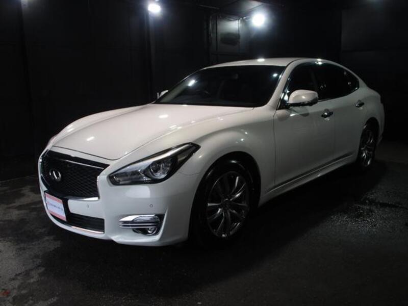 NISSAN FUGA
