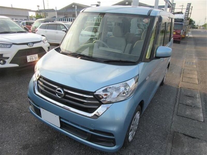 NISSAN DAYZ ROOX