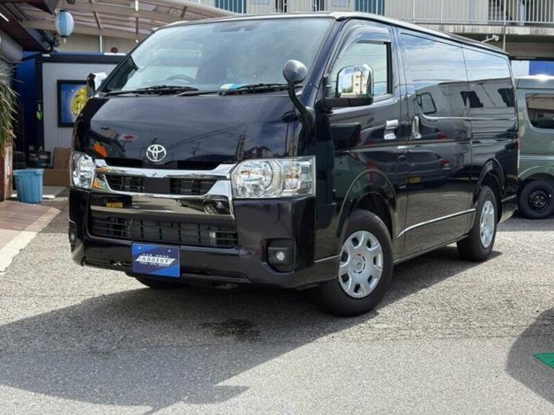 TOYOTA HIACE VAN