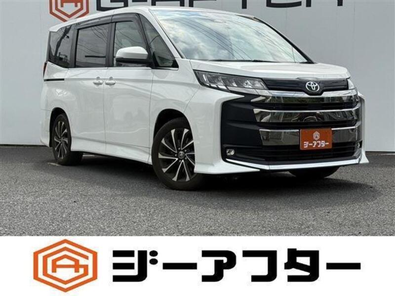 TOYOTA NOAH