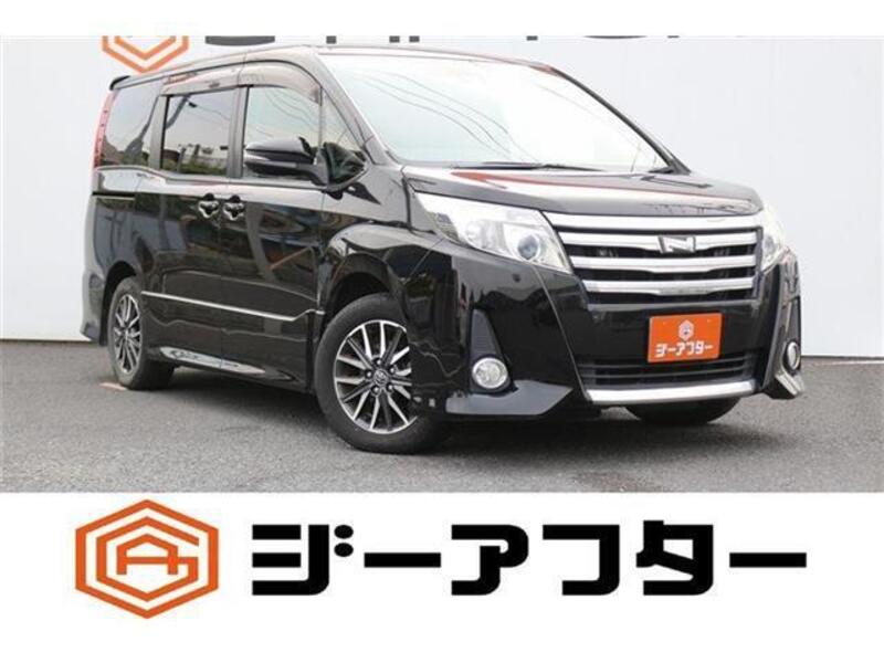 TOYOTA NOAH