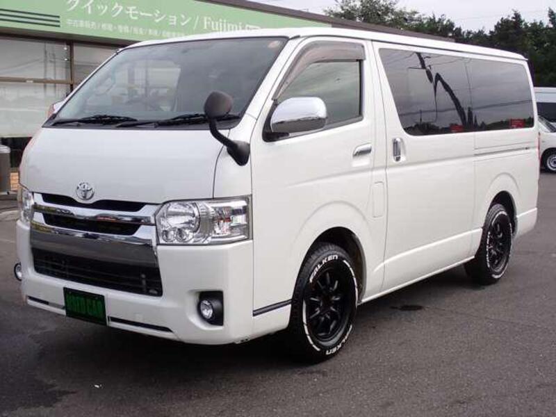 TOYOTA HIACE VAN