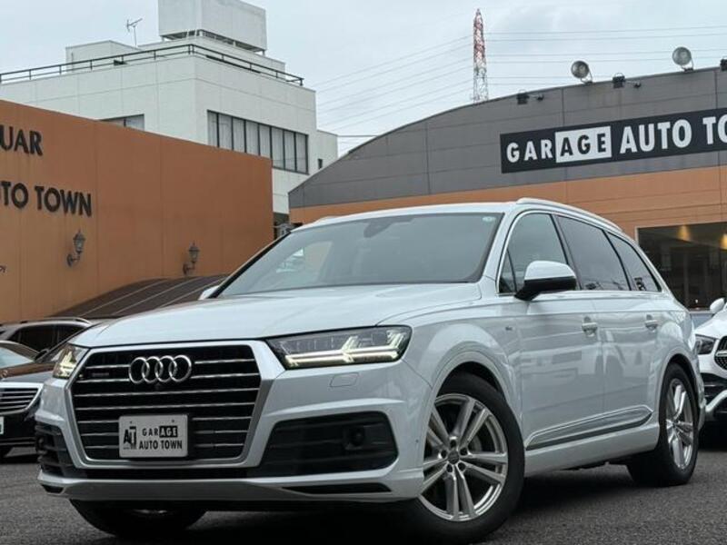 AUDI Q7
