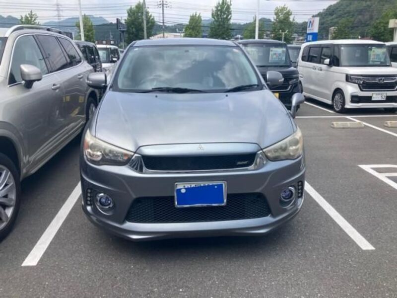 MITSUBISHI RVR