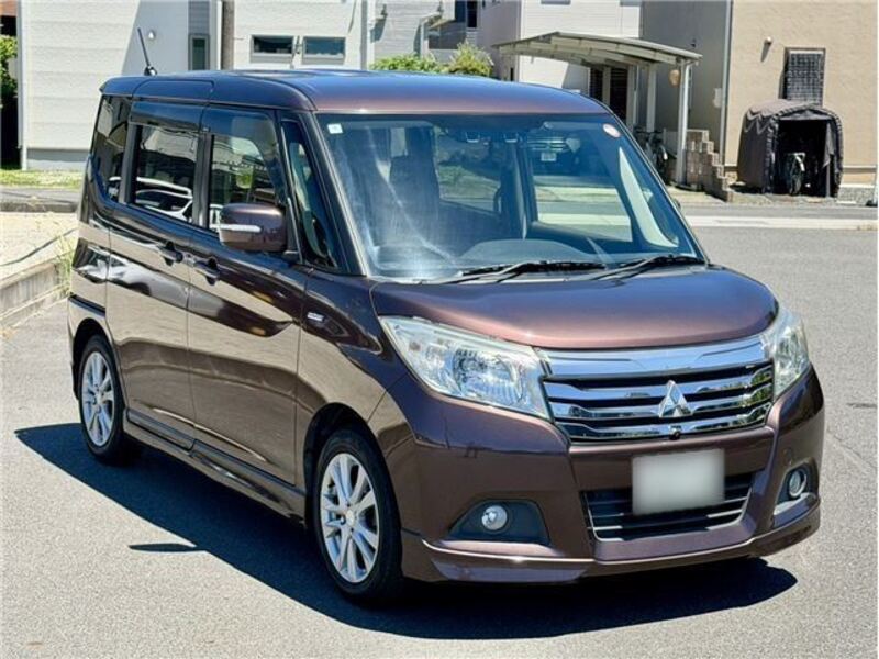 MITSUBISHI DELICA D2