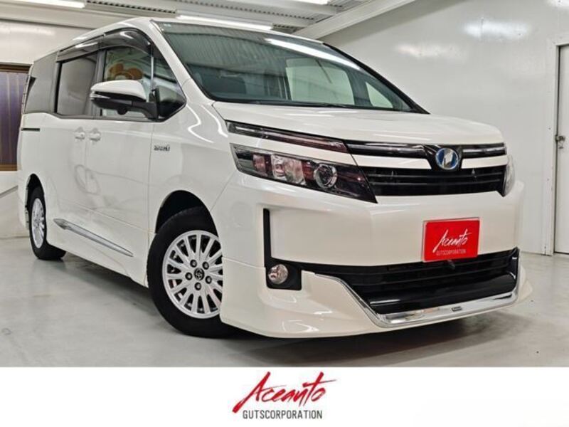 TOYOTA VOXY
