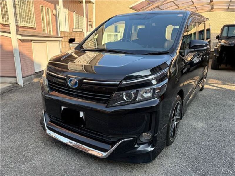 TOYOTA VOXY