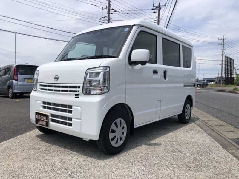 NISSAN CLIPPER VAN