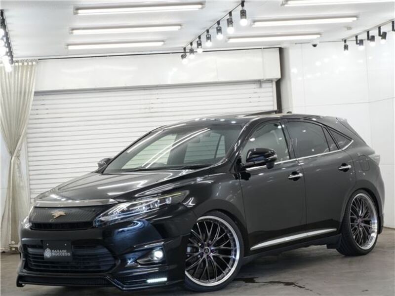 TOYOTA HARRIER