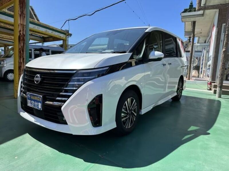 NISSAN SERENA