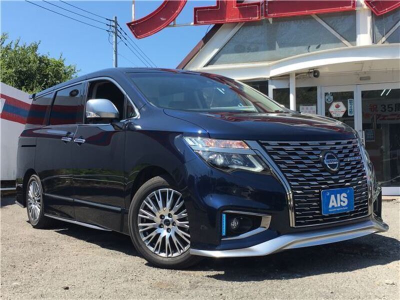 NISSAN ELGRAND