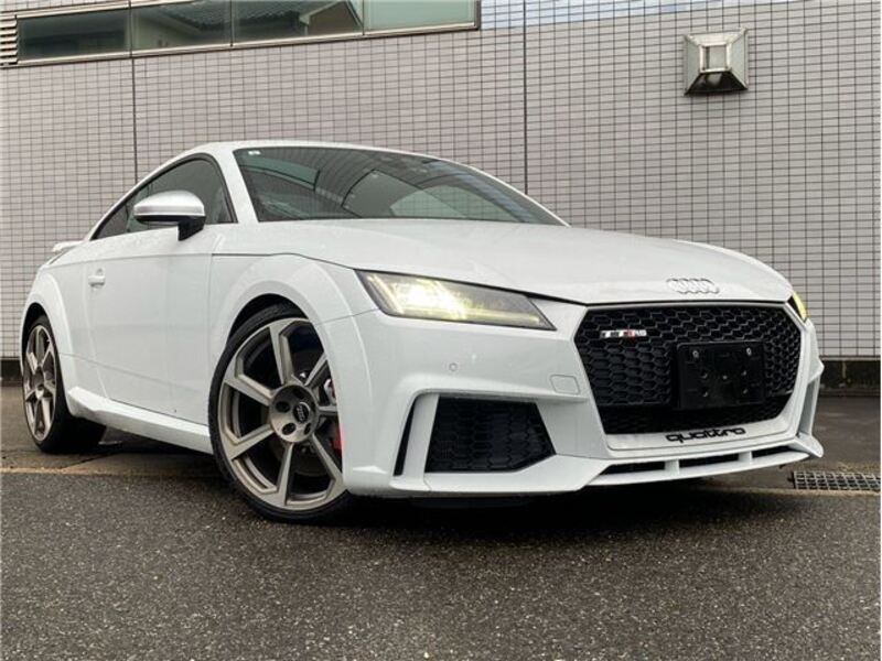 AUDI TT