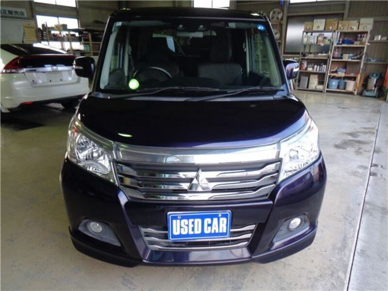 MITSUBISHI DELICA D2