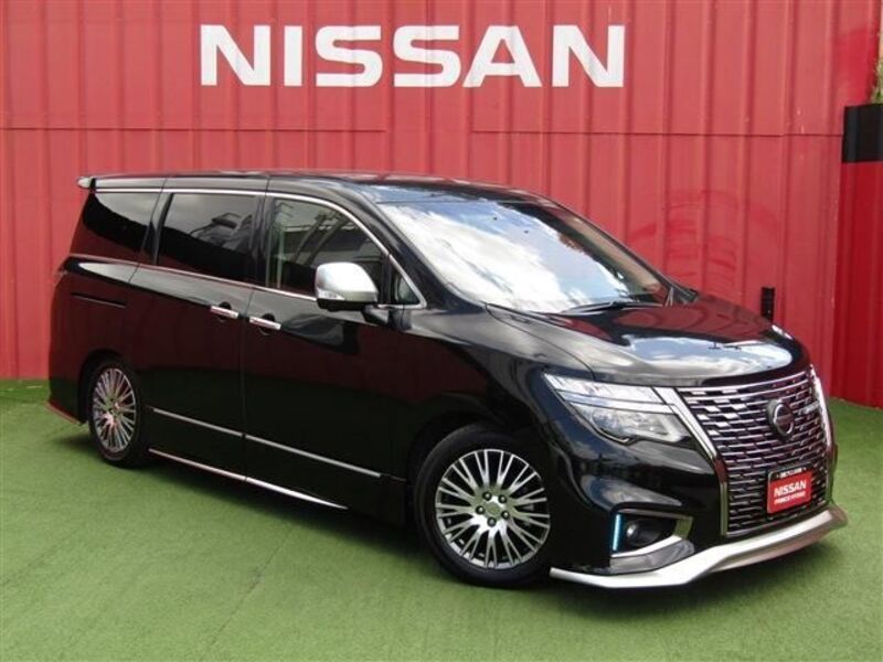 NISSAN ELGRAND