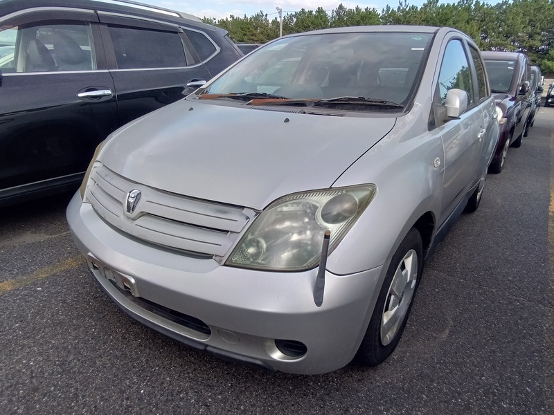TOYOTA IST