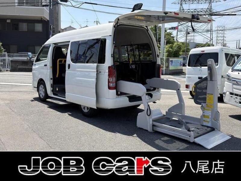 TOYOTA REGIUSACE VAN