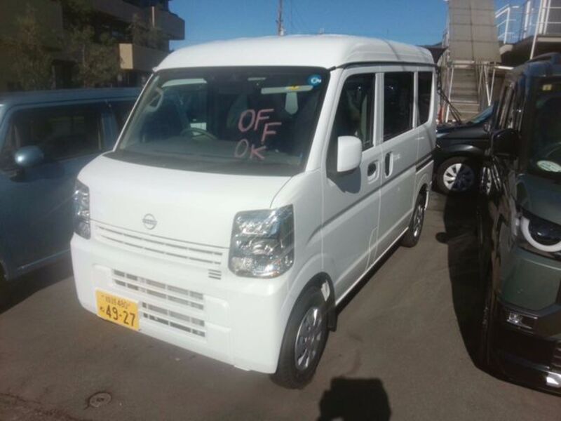 NISSAN CLIPPER VAN