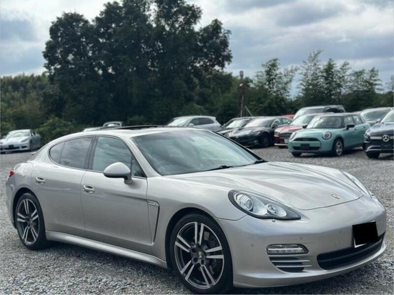 PORSCHE PANAMERA