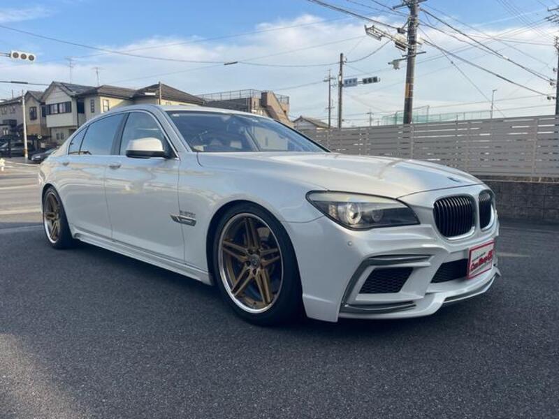 BMW 7 SERIES
