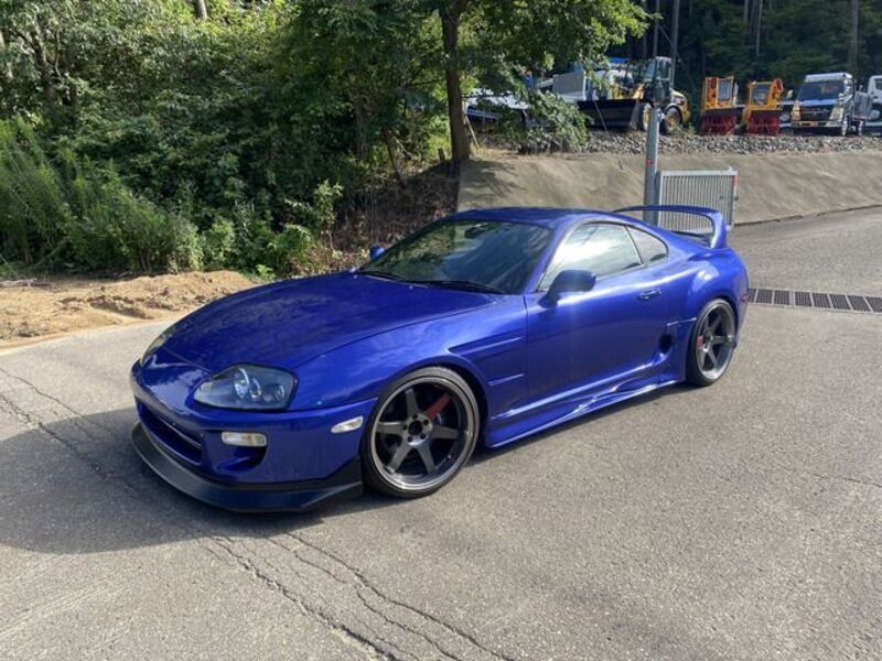 TOYOTA SUPRA