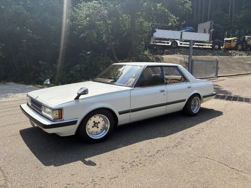 TOYOTA CRESTA