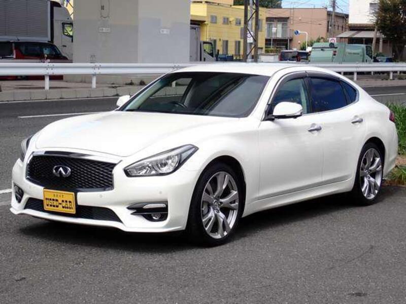 NISSAN FUGA