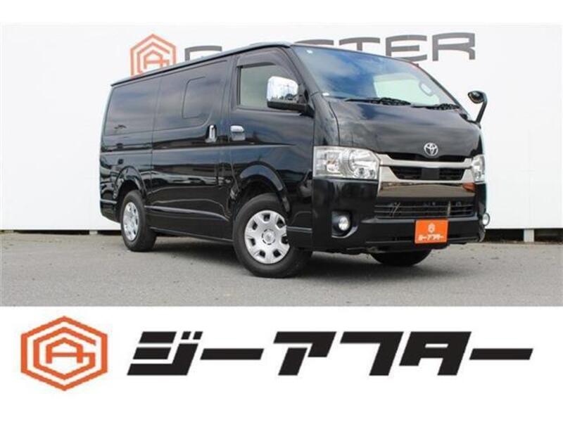 TOYOTA HIACE