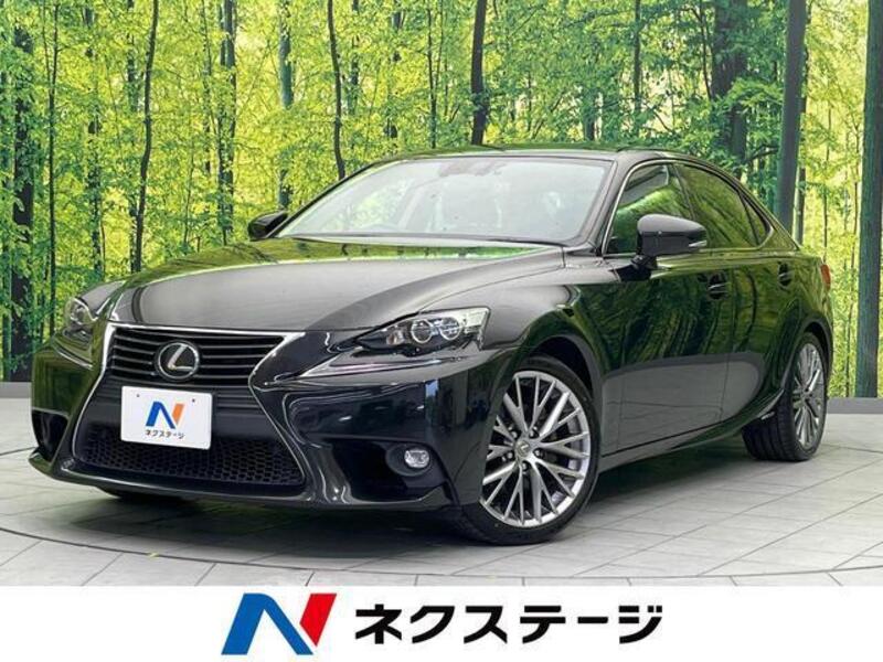 LEXUS IS