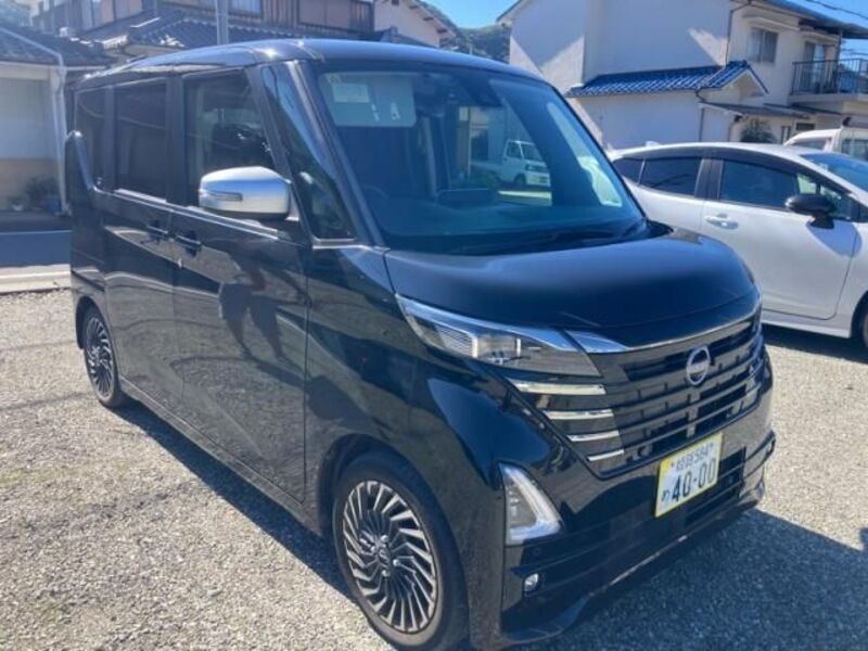 NISSAN ROOX