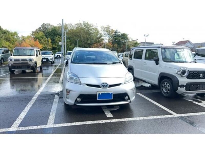 TOYOTA PRIUS