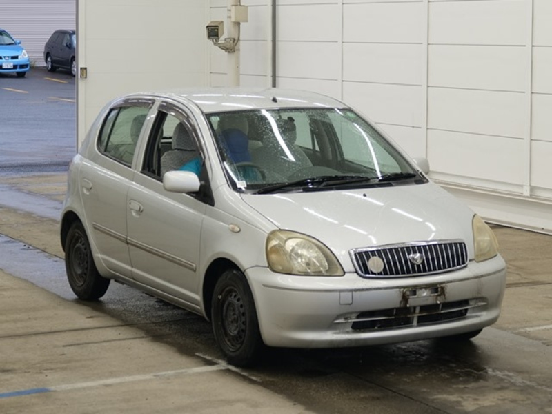 TOYOTA VITZ